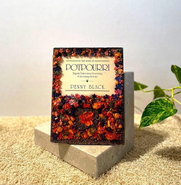the book of potpourri perfumar y decorar