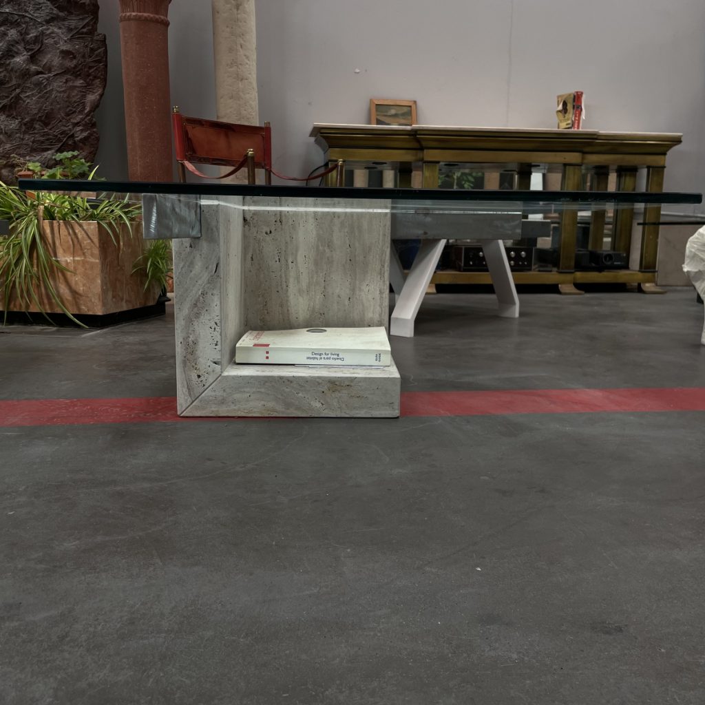 Mesa Travertino Cruceta Metal: diseño estructural con presencia y alma