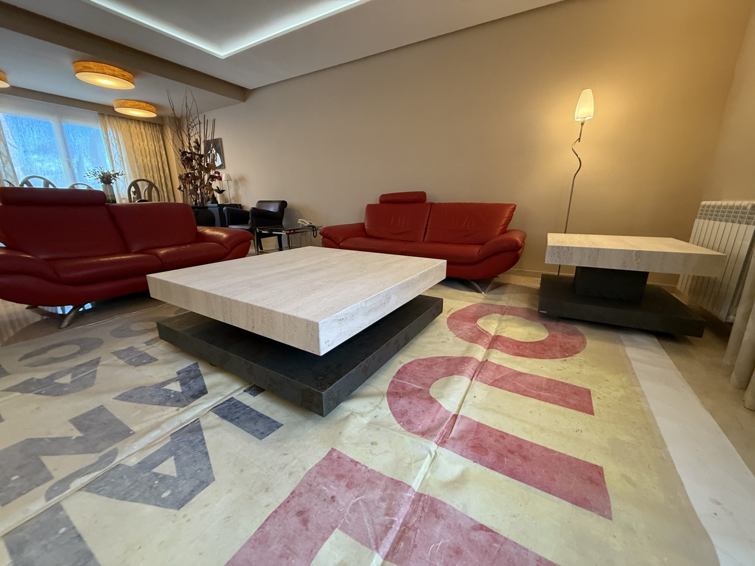 Mesa mármol diseño Madrid elegante