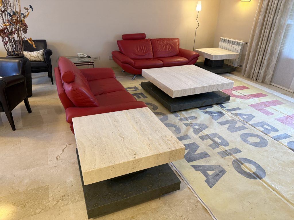 Mesa mármol diseño Madrid elegante